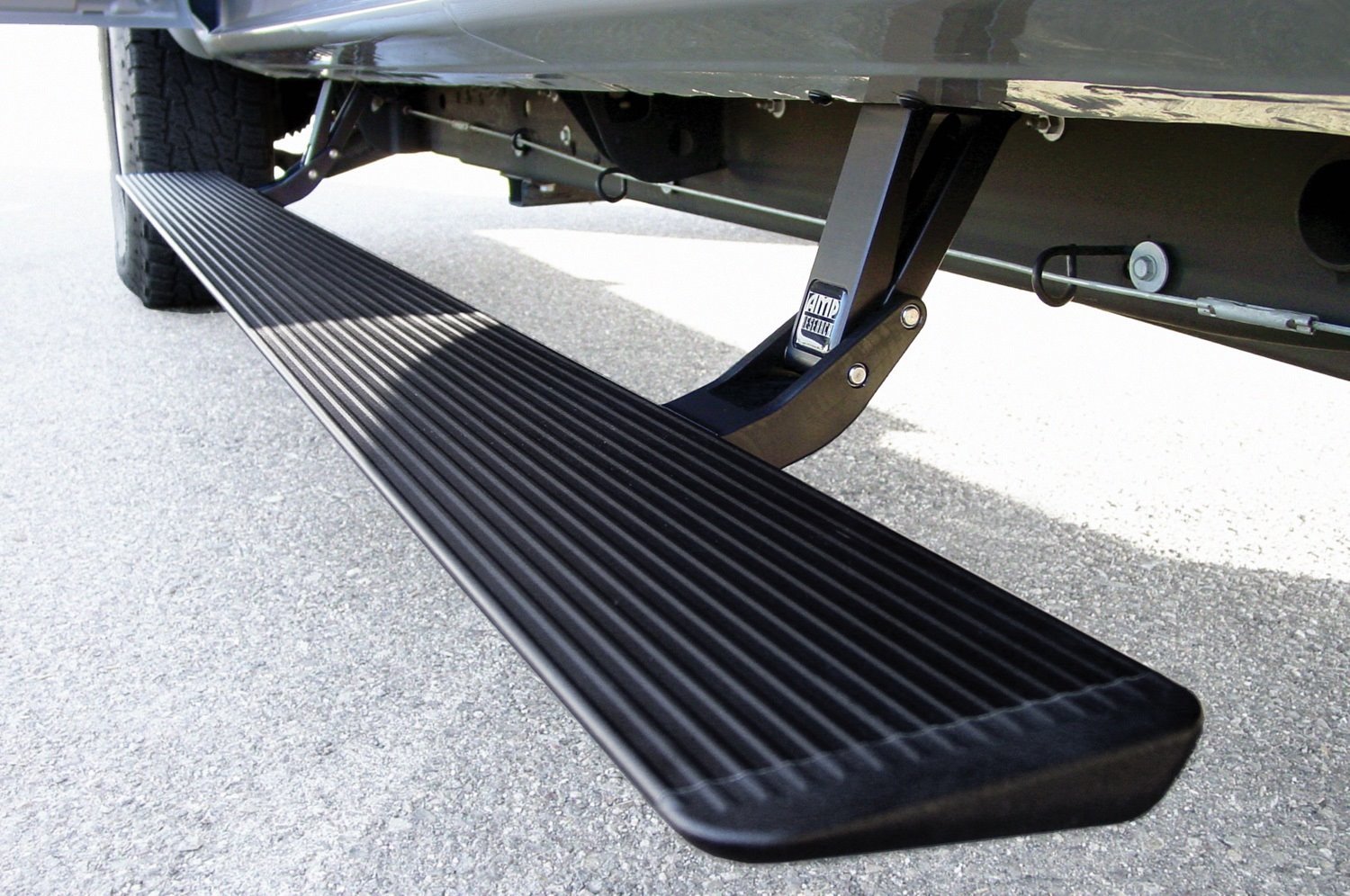 75113-01A PowerStep Automatic Running Boards, 1999-2006 GM