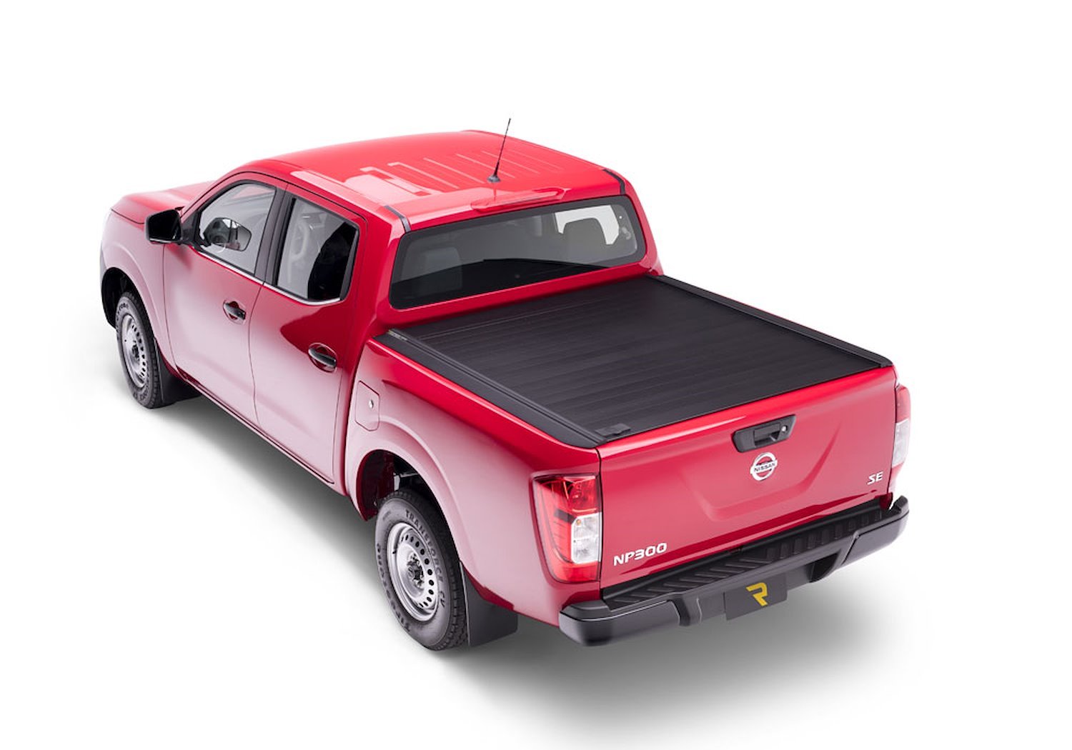 80752 RetraxPRO MX Retractable Tonneau Cover Fits Select Nissan Titan King Cab 6' 6" Bed