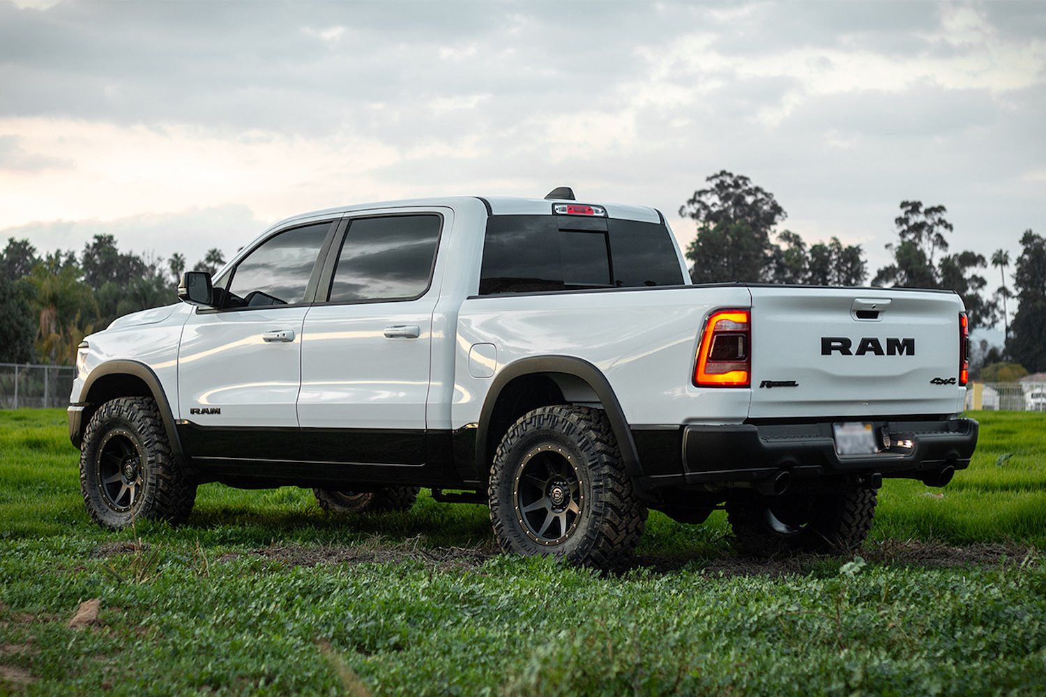 2019-UP RAM 1500 2/4WD 0-1.5 in. LIFT STAGE