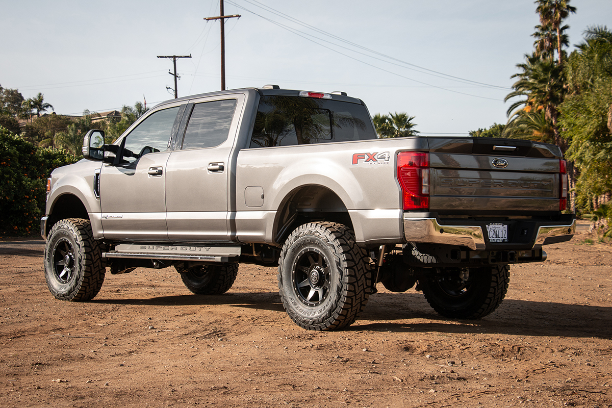 2020-UP FORD F-250/F-350 4.5 in. LIFT STAGE 4 SUSPENSION SYSTEM