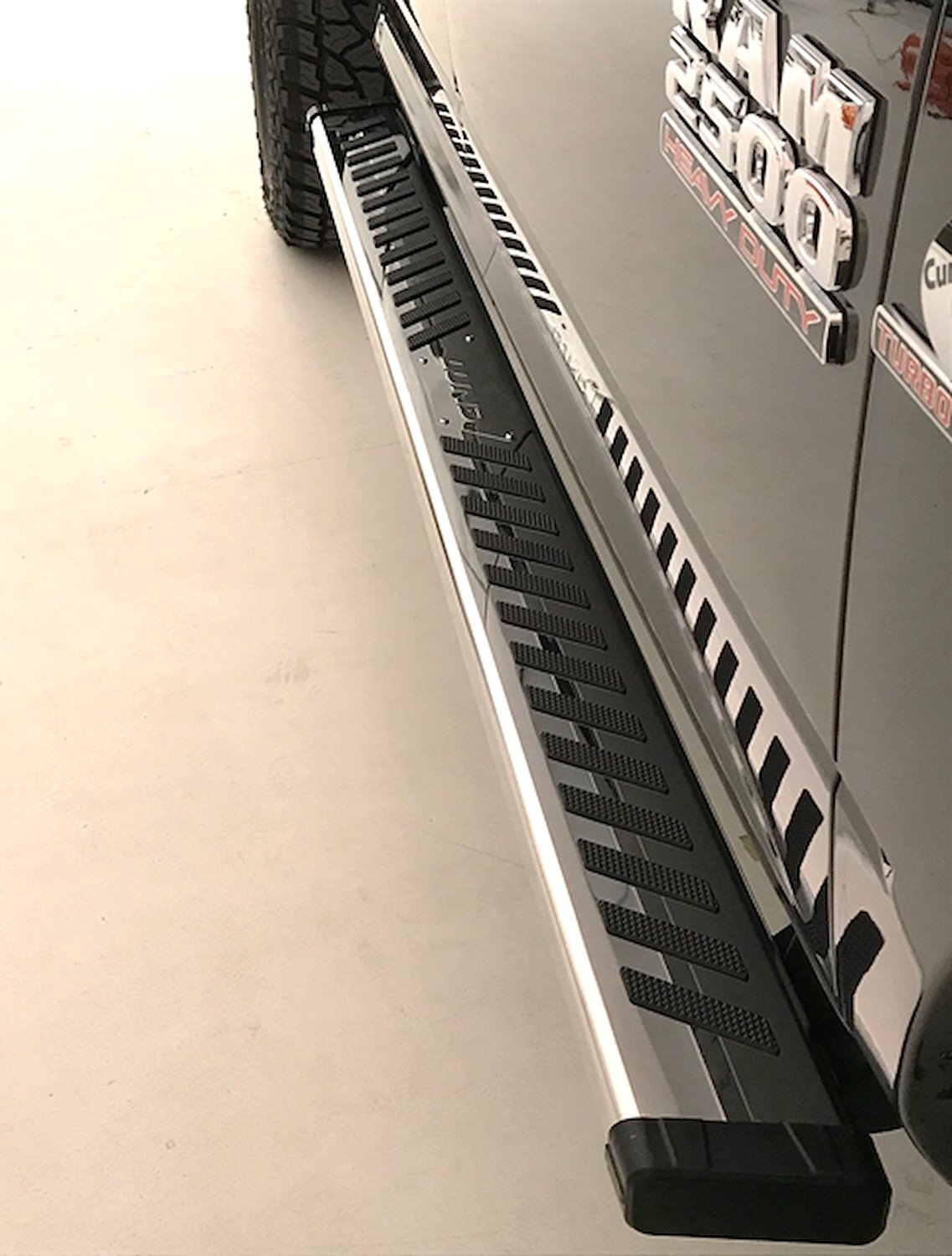 RUNNING BOARDS