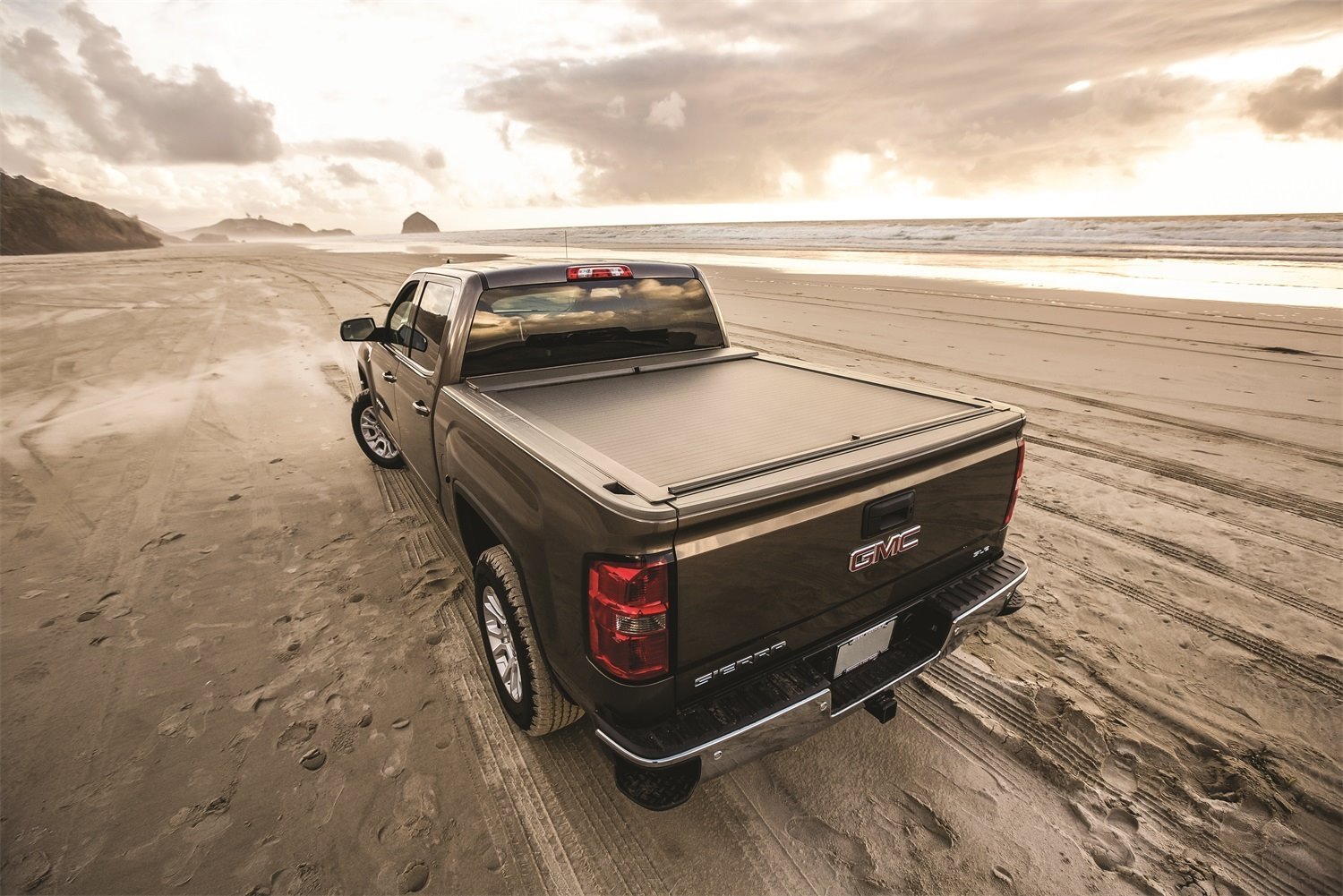 BT221A A-Series Locking Retractable Truck Bed Cover for 2014-2018, 2019 Silverado/Sierra 1500/2500/3500 [6.6 ft. Bed]