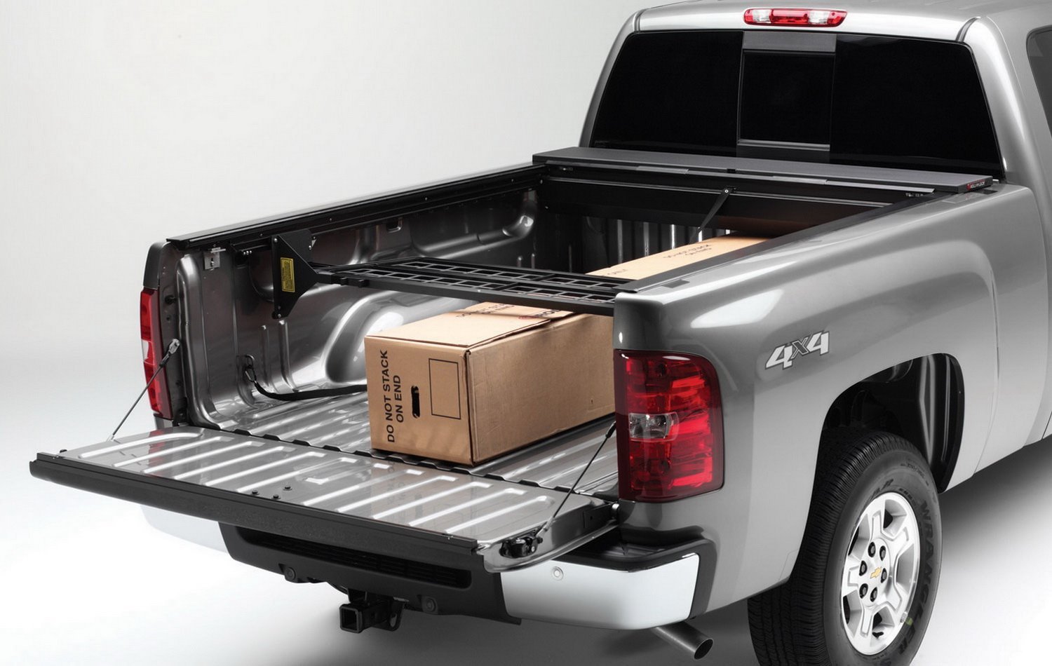 CM507 Cargo Manager Rolling Truck Bed Divider for 2005-2015 Toyota Tacoma Double Cab [5 ft. Bed]