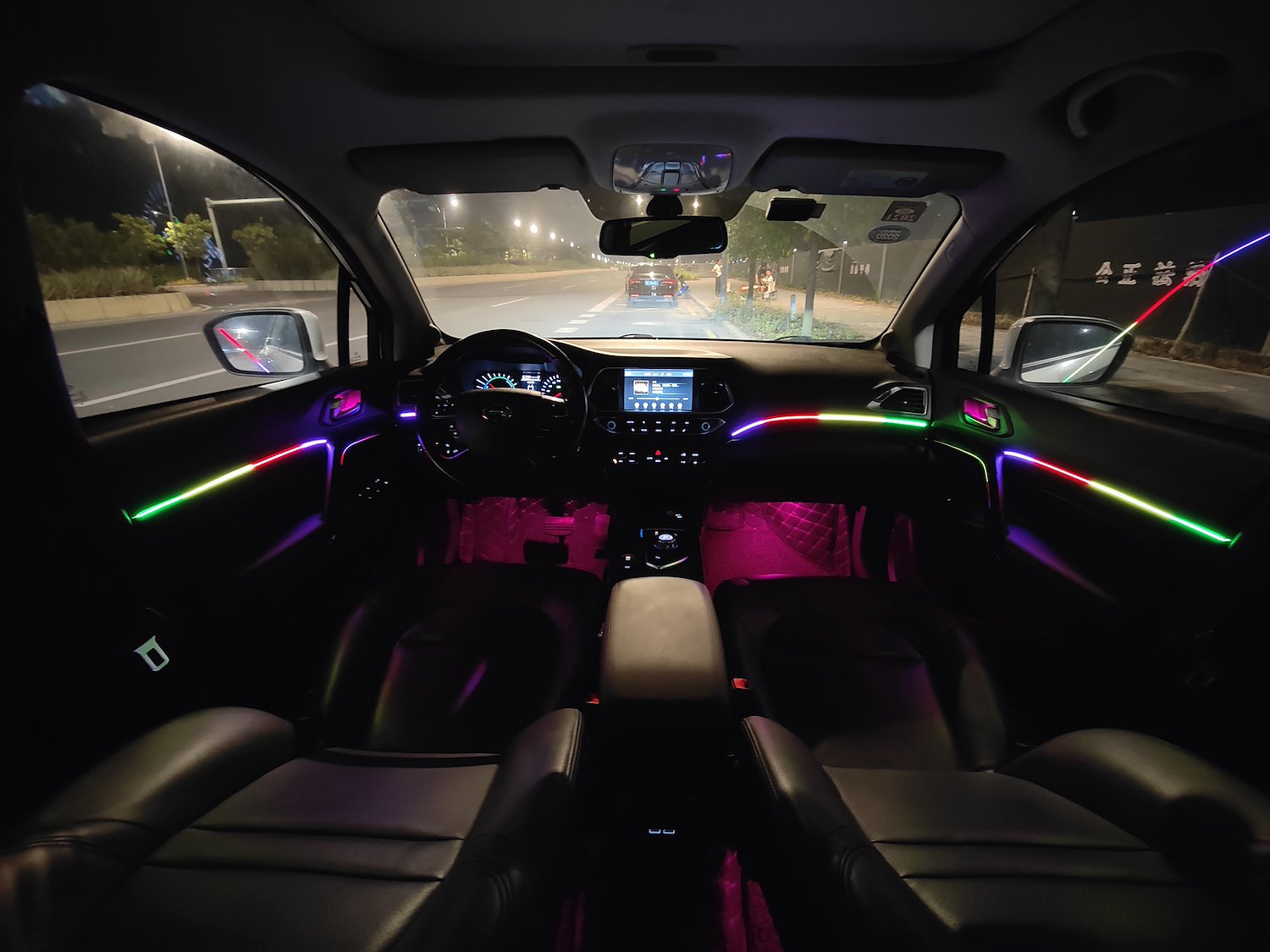 AKIT18 LED Interior Ambient 18-Piece RGBW Multicolor Ultra-Flow-Series ColorSmart 4-Door Vehicle Complete Kit